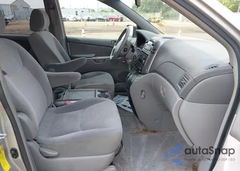 2006 Toyota Sienna Le z USA, uszkodzony, nr VIN 5TDZA23C96S474153